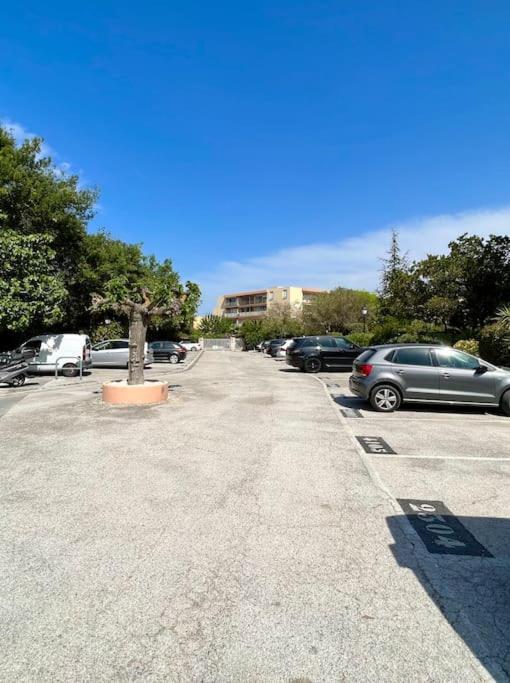Appartement Avec Jardin Au Coeur De Saint-tropez. Saint-Tropez